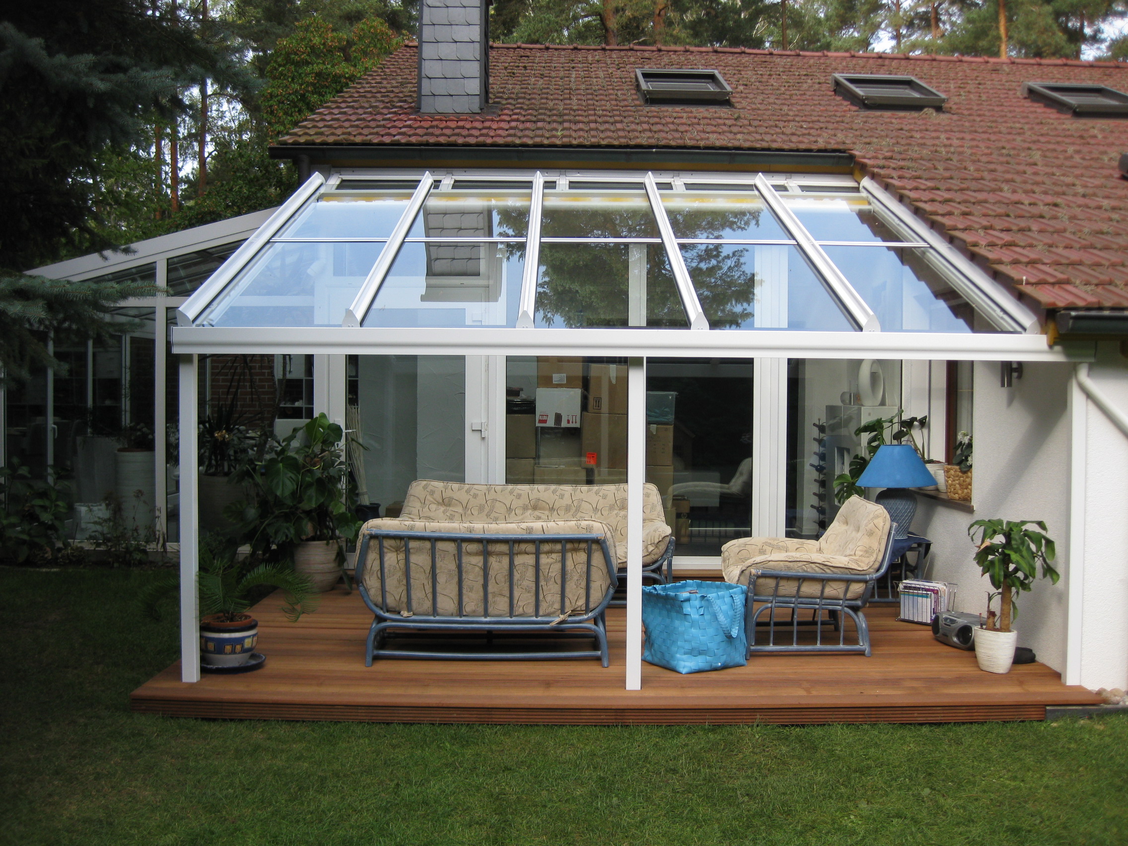 Terrassen�berdachung mit Holzdielen